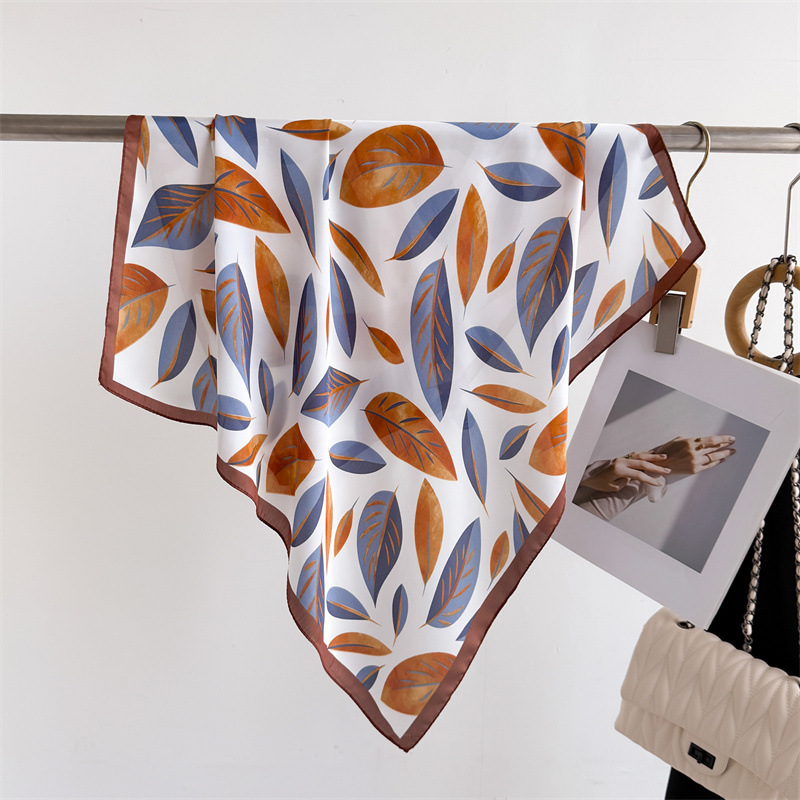 Luxury Brand Print 70cm Square - Scarf Silk Square 评论和价格