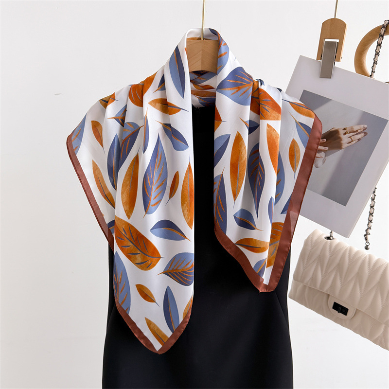 Luxury Brand Print 70cm Square - Scarf Silk Square 评论和价格