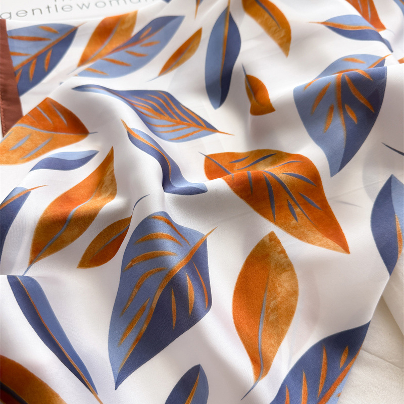 Luxury Brand Print 70cm Square - Scarf Silk Square 评论和价格